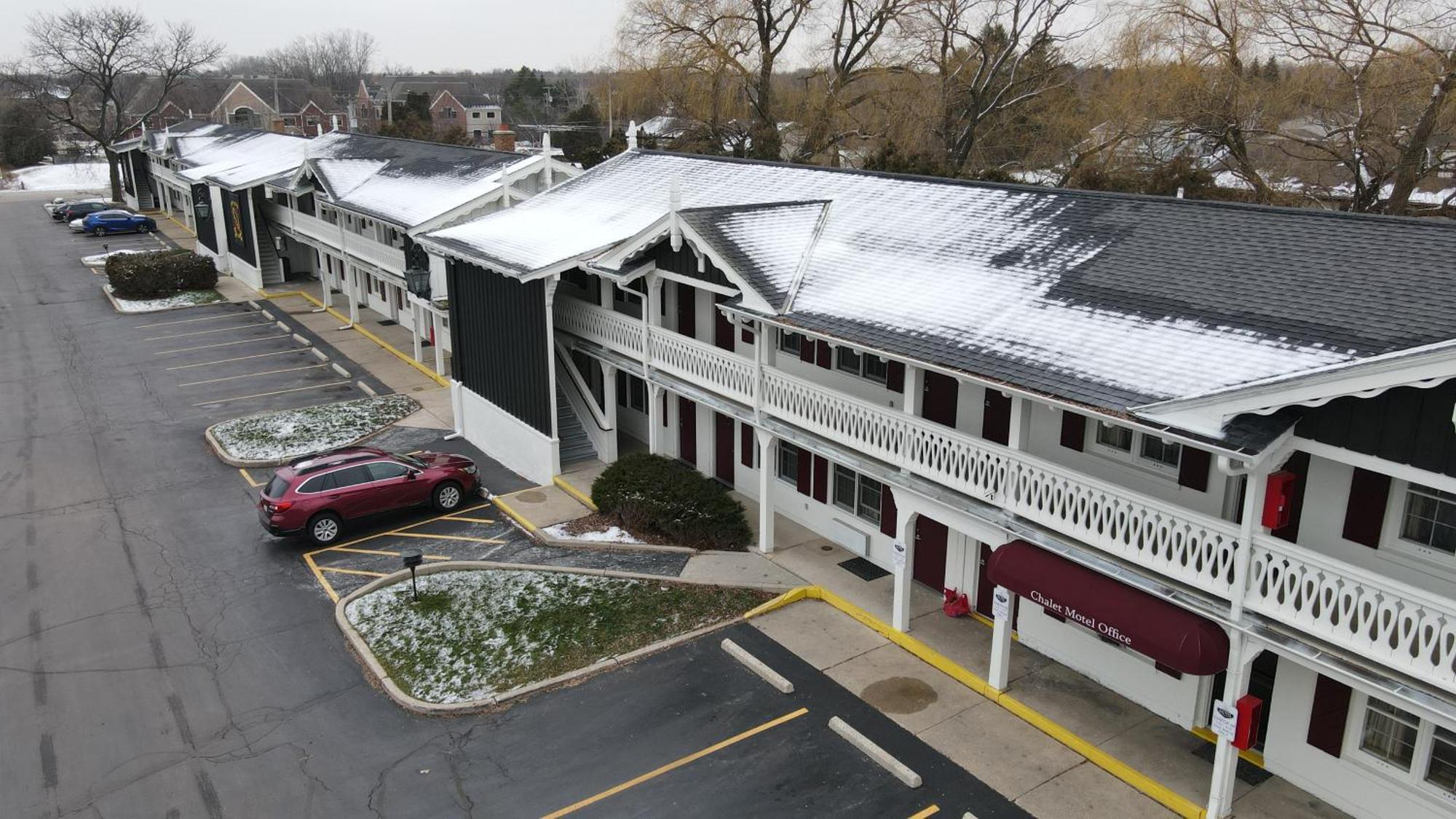 The Chalet Motel Mequon Εξωτερικό φωτογραφία