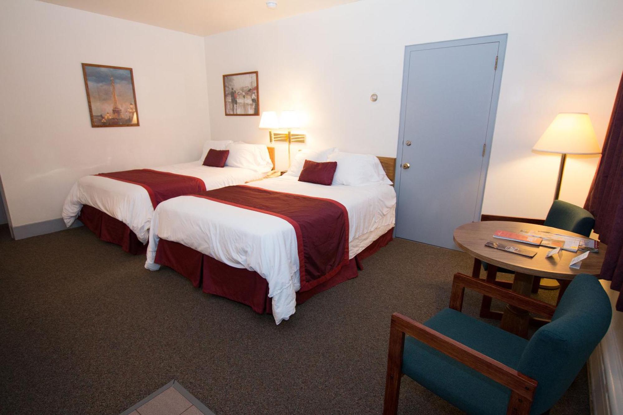 The Chalet Motel Mequon Εξωτερικό φωτογραφία