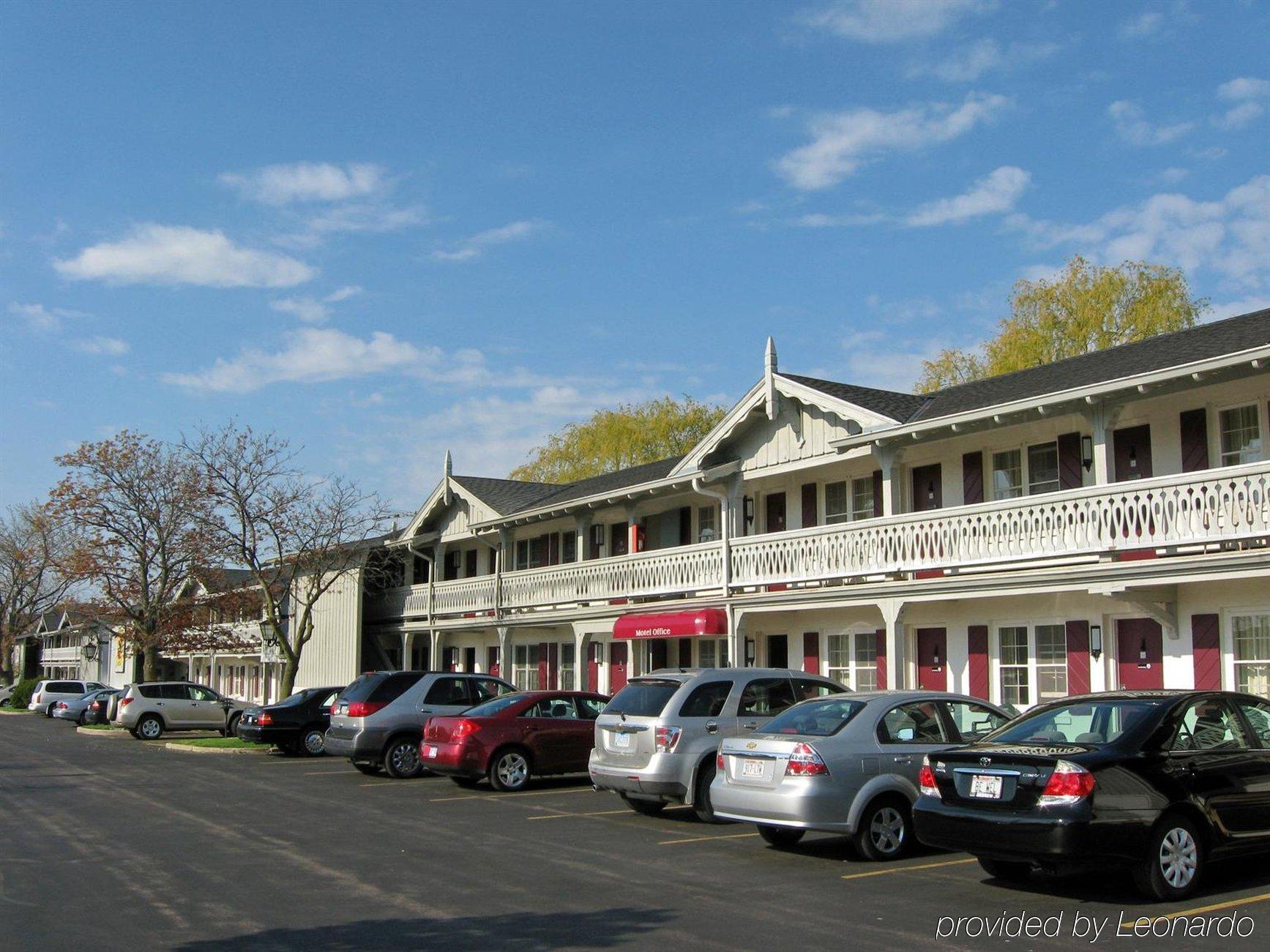 The Chalet Motel Mequon Εξωτερικό φωτογραφία