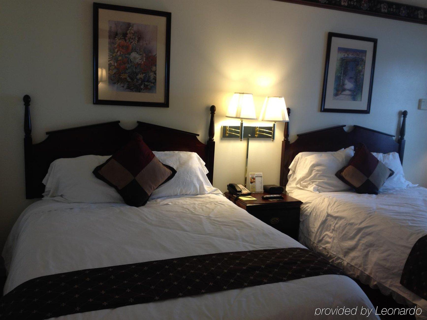 The Chalet Motel Mequon Εξωτερικό φωτογραφία