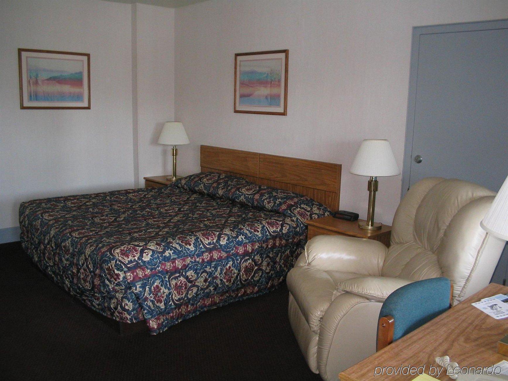 The Chalet Motel Mequon Δωμάτιο φωτογραφία