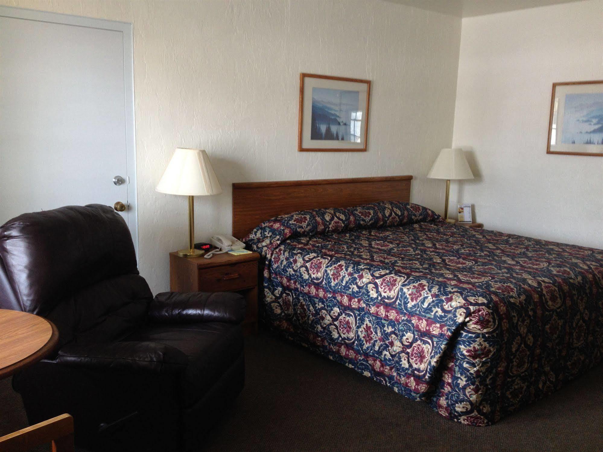 The Chalet Motel Mequon Εξωτερικό φωτογραφία