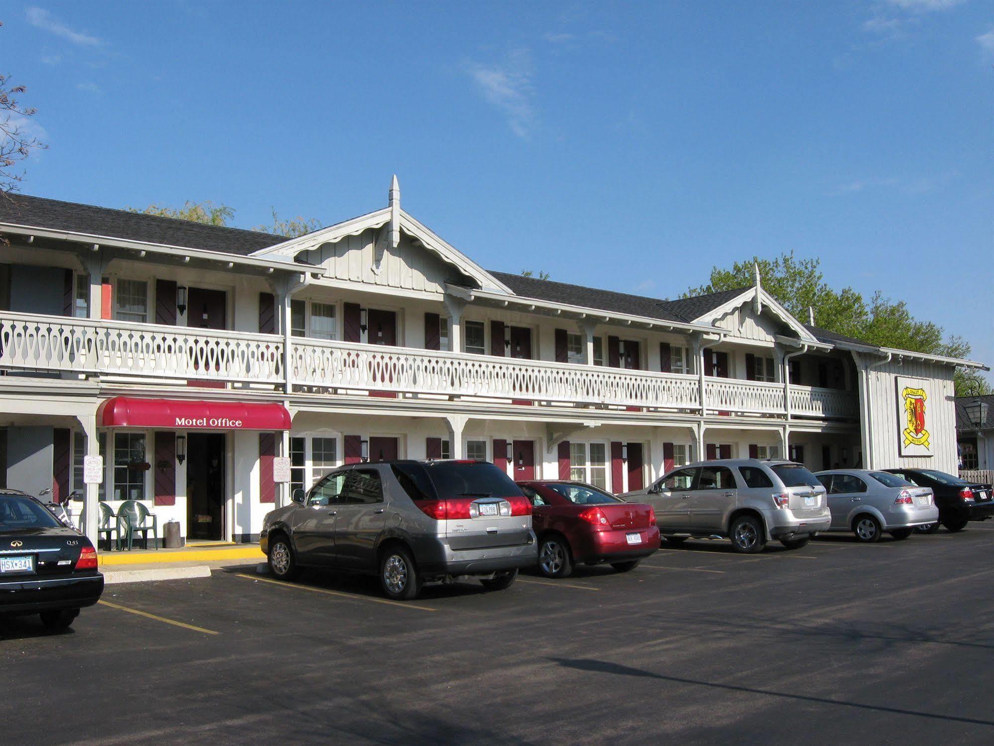 The Chalet Motel Mequon Εξωτερικό φωτογραφία