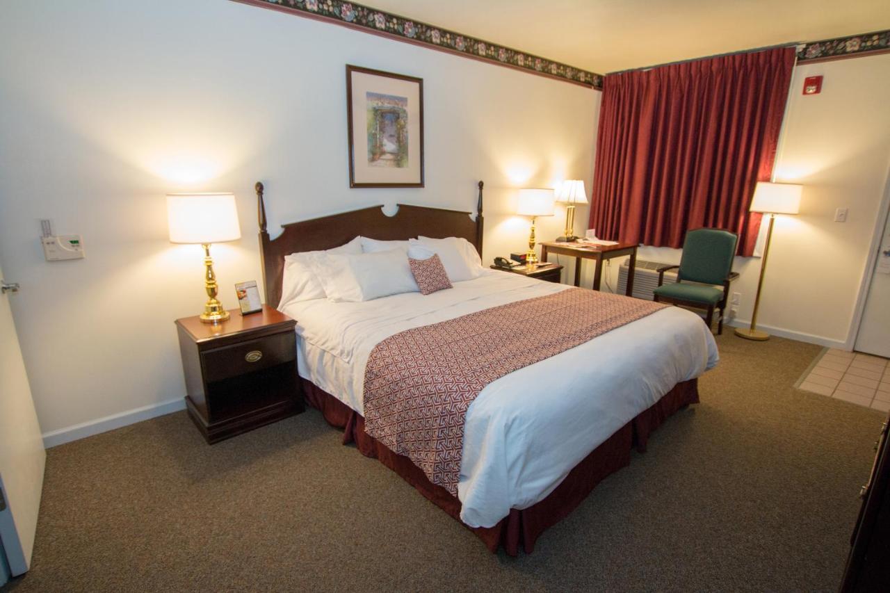 The Chalet Motel Mequon Εξωτερικό φωτογραφία
